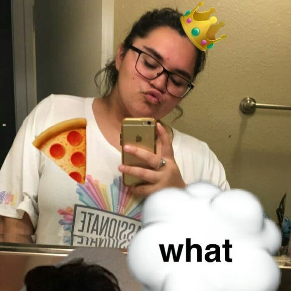 Meet your Posher, Julissa - Picture 1 of 1